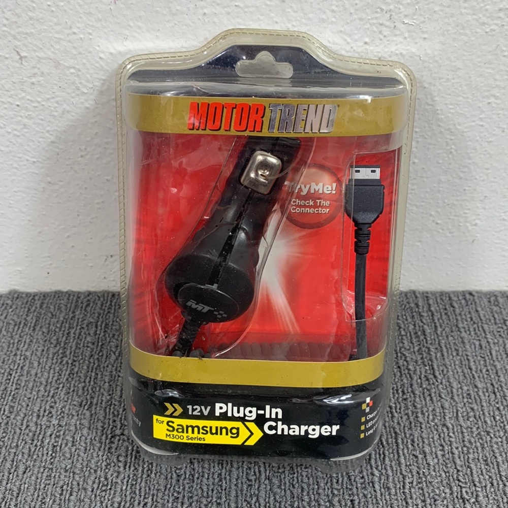 Motor Trend 12V Plug-in Car Charger Power Adapter for Samsung M300 Series New